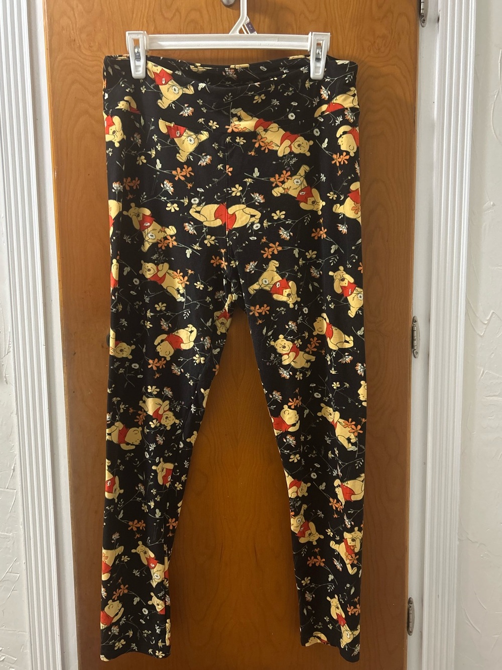 Lularoe Disney ' Black Winnie the Pooh Print Leggings